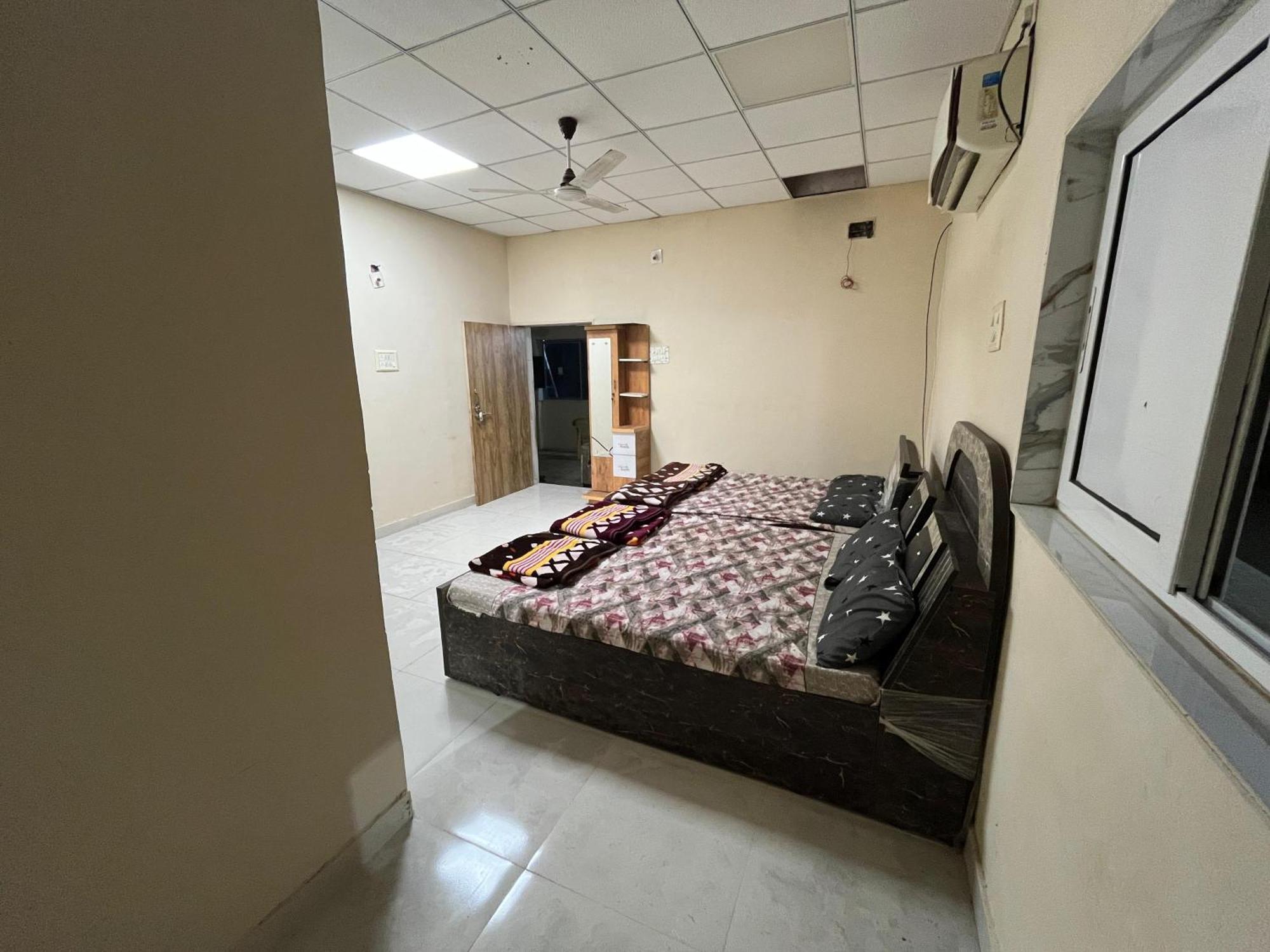 Dwārka Gauri Villa מראה חיצוני תמונה